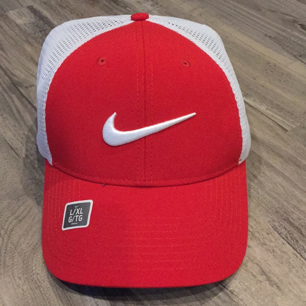 Men’s Nike hat